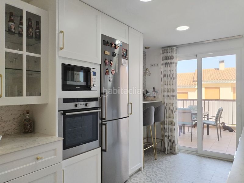 Foto c12d0b04-d09f-4384-ba02-007302a4a03f. Casa adossada amb calefacció aparcament piscina a Alcoi