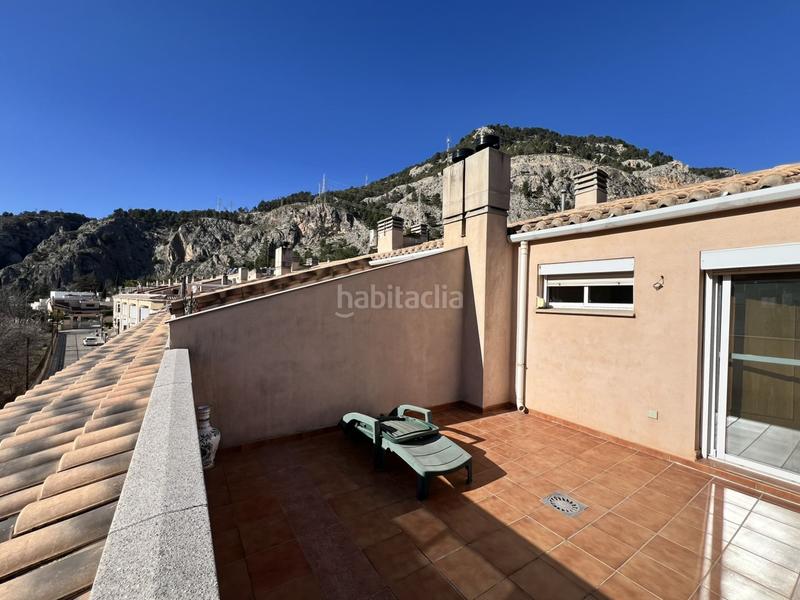 Foto d1d8ef32-9753-4212-8b9b-e9810c8fd380. Casa adossada amb calefacció aparcament piscina a Alcoi