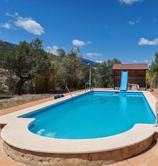 Casa in Centre-Zona Alta. Masía en venta alcoy zona viaducto
