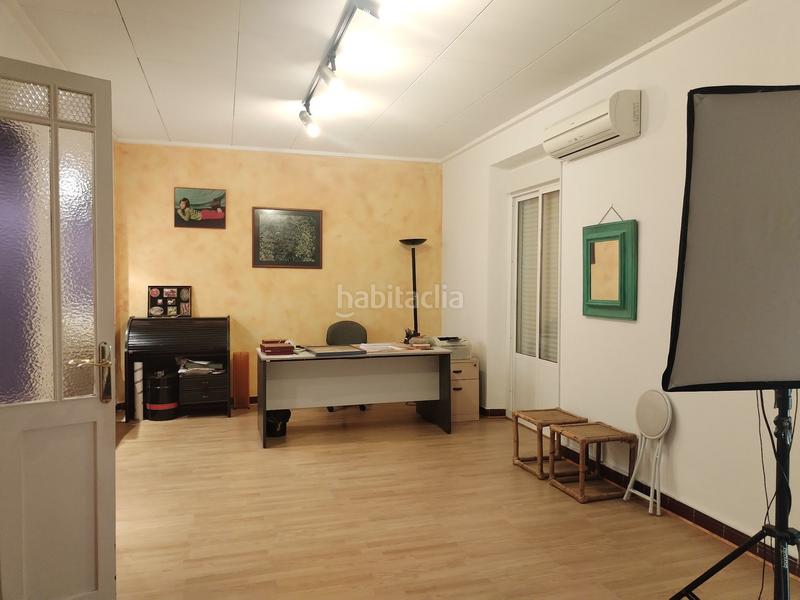 Foto 79fa88e5-55a2-4a4d-91d4-319dcd414a40. Casa amb calefacció piscina a Eixample Alcoi