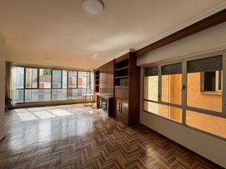 Rent Flat in Centre-Zona Alta. Piso alquiler sólo estudiantes zona centro.