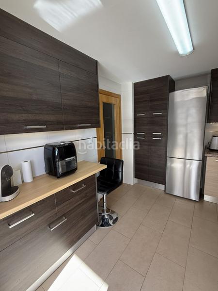 Foto 0256264c-dfdb-4a8d-89a7-f3c4ba2b711a. Casa adossada amb calefacció aparcament piscina a Alcoi