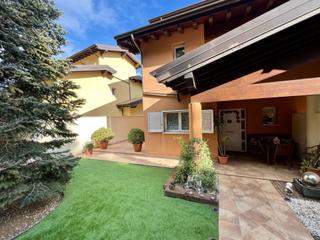 Reihenhaus in Cocentaina. Casa pareada en venta urbanización entrepinos