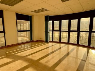 Lloguer Oficina a Zona Nord. Oficina alquiler alcoy zona norte