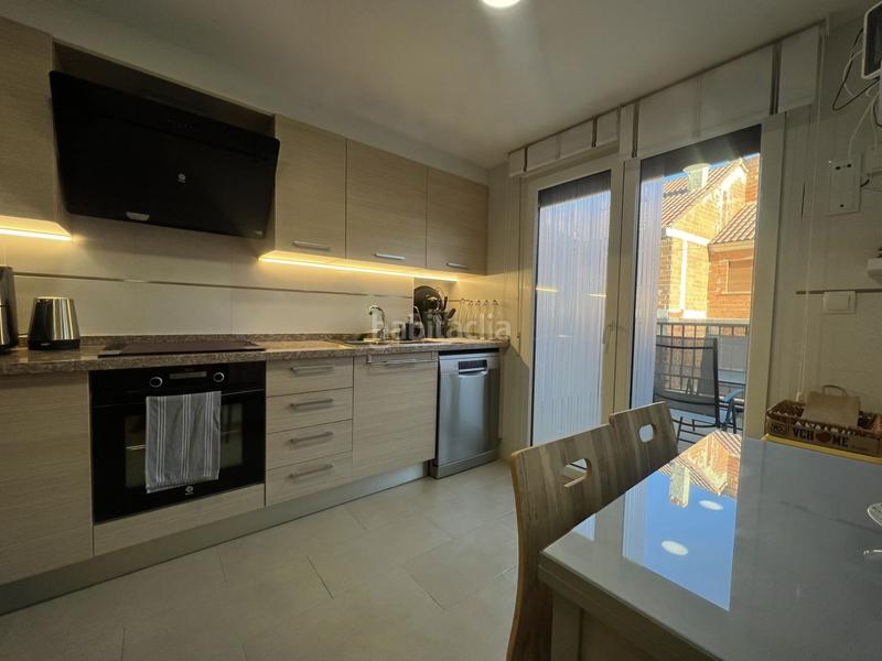 Foto a9397c7d-62c2-416e-9f23-ff0854737c2f. Casa adossada amb calefacció aparcament piscina a Alcoi