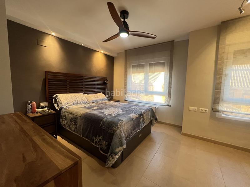 Foto f122e96b-2e08-4f25-a158-2b31a91bae8d. Casa adossada amb calefacció aparcament piscina a Alcoi