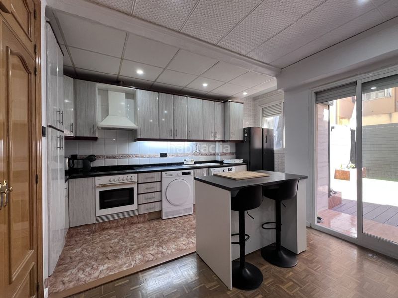 Foto c4cc8ace-82c3-4ab8-a744-92d2ee0d1554. Flat in Eixample Alcoi