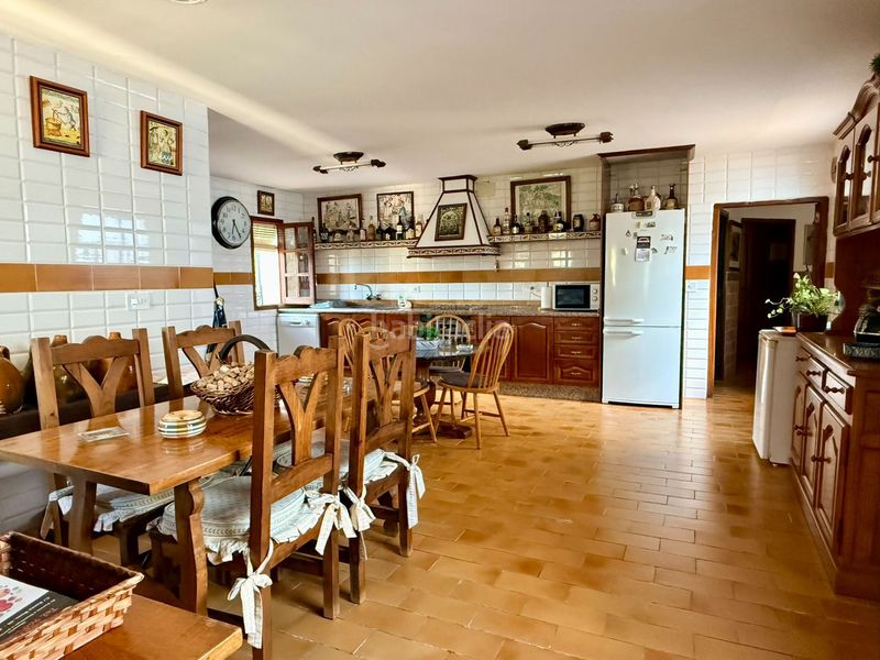 Foto 698ea9d7-f9f6-47f7-8ac3-41f80446b6c2. Casa amb calefacció piscina a Batoi Alcoi