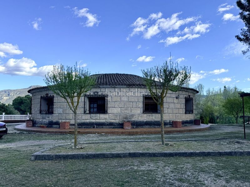 Foto a9f4d318-5320-445d-b767-0dbe1f237e6c. Casa amb calefacció piscina a Batoi Alcoi