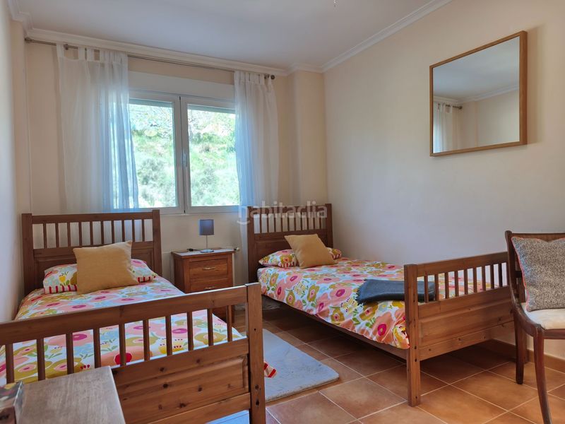 Foto 1cba2390-c03c-4a74-b5cc-9a721afe795c. Casa amb calefacció aparcament piscina a Beniarrés