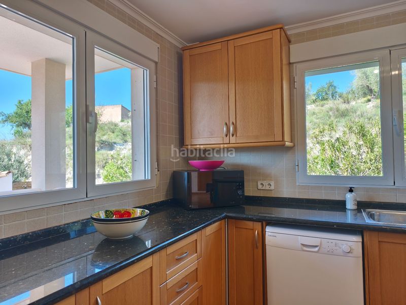 Foto 6b01f3f0-3d47-4064-9730-72554d6154ee. Casa amb calefacció aparcament piscina a Beniarrés