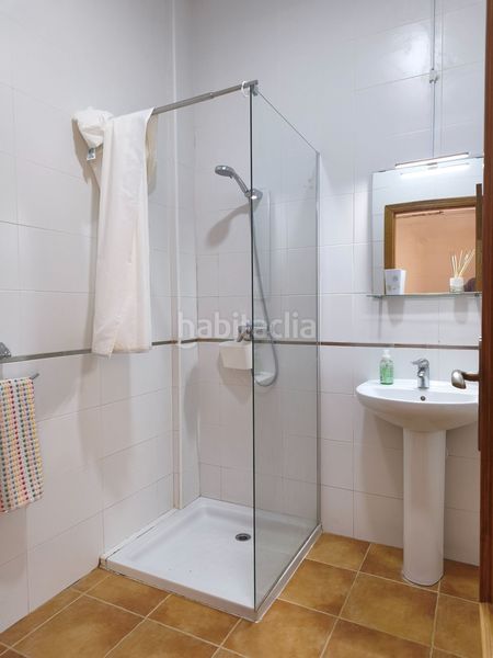 Foto 6ea1d4a7-a18d-404e-8c05-16a3e12406c3. Casa amb calefacció aparcament piscina a Beniarrés