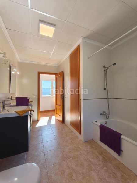 Foto afdedb96-d690-4064-bb7c-7d9473a13aa4. Casa amb calefacció aparcament piscina a Beniarrés