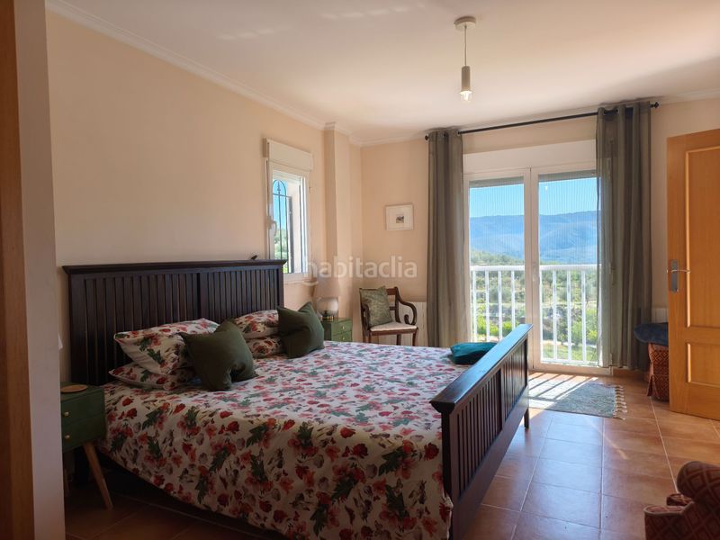 Foto b05944bc-adcb-40a7-bc38-9f209a3db209. Casa amb calefacció aparcament piscina a Beniarrés