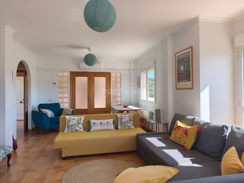 Foto dba96e25-3a6f-4a77-85ab-49a7c85bd413. Casa amb calefacció aparcament piscina a Beniarrés