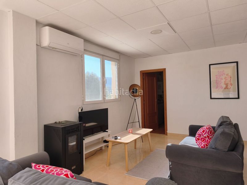 Foto f415f4f7-9ddc-41a6-b986-f7f75e68c7d9. Casa amb calefacció aparcament piscina a Beniarrés