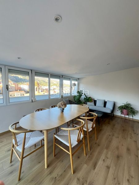 Foto f63fc1f5-db6f-4af0-9a1b-1ae54c8bbfa7. Àtic amb calefacció a Santa Rosa Alcoi