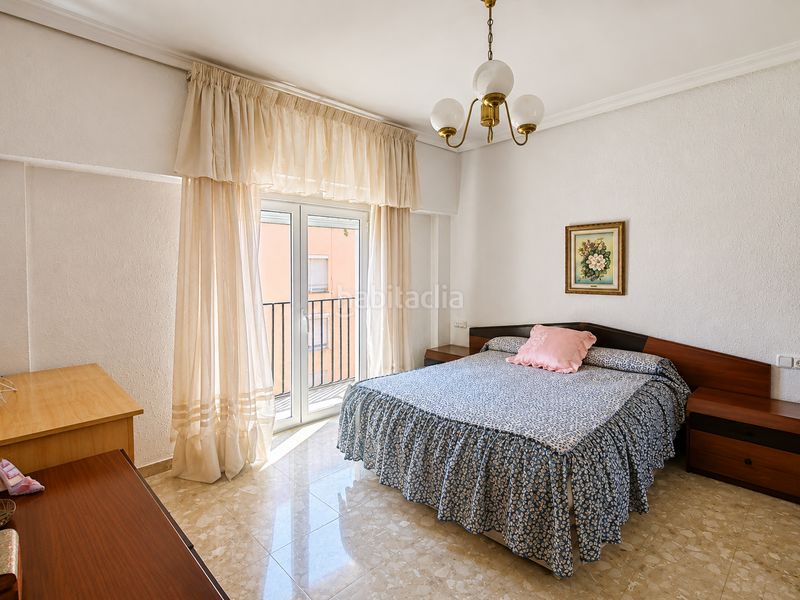 Foto 7a2266d9-3556-4365-8dea-11773a386158. Pis a Zona Nord Alcoi