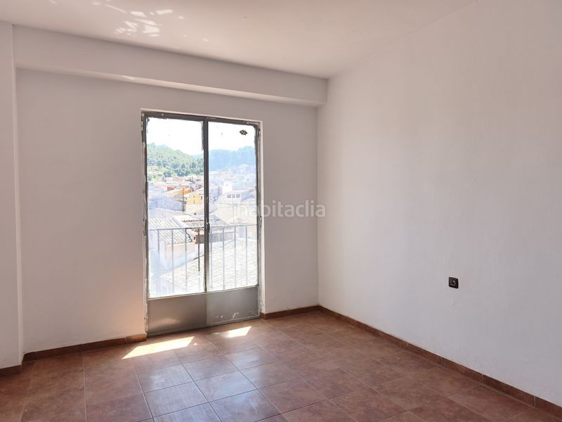Foto 16f3612e-6cbf-4545-ac57-ca51832f12ec. Piso  venta en Cocentaina