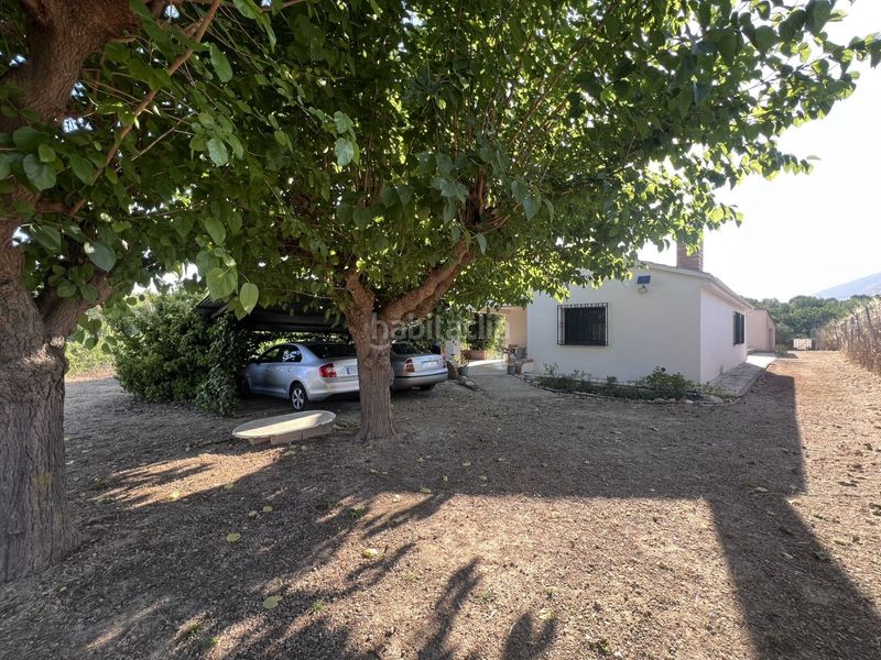 Foto cf3e3c97-f3d5-4cb5-91ab-13eadc913871. Casa amb piscina a Alcosser