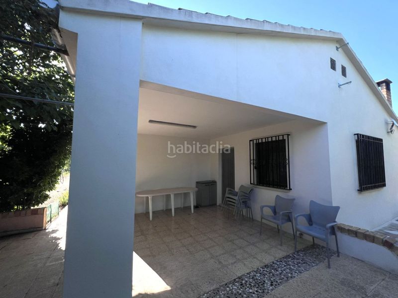 Foto d9a2aff8-af73-46b8-8f9a-1edf9df94a54. Casa amb piscina a Alcosser
