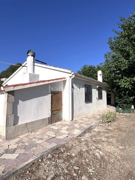 Foto e53f40d6-8aae-4857-ab06-d47f3d9c7590. Casa amb piscina a Alcosser