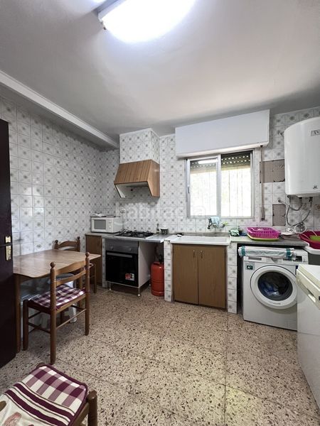 Foto f1af00af-4cd7-4021-bcd9-36dc073853d7. Casa amb piscina a Alcosser