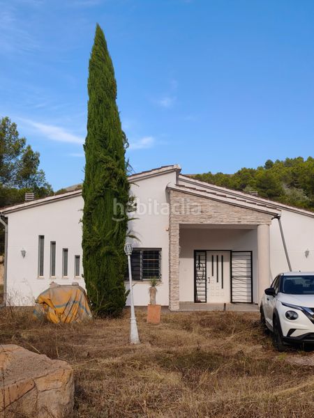 Foto ea95d245-a98d-429a-9dc2-02cdf4ff9af4. Casa amb piscina a Millena