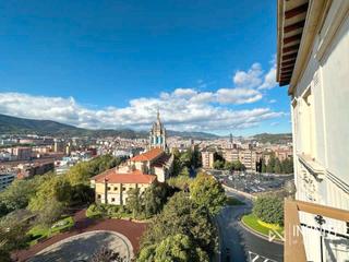 Dúplex  Juan xxiii s s plaza. Vivienda dúplex en edificio emblematico de begoña