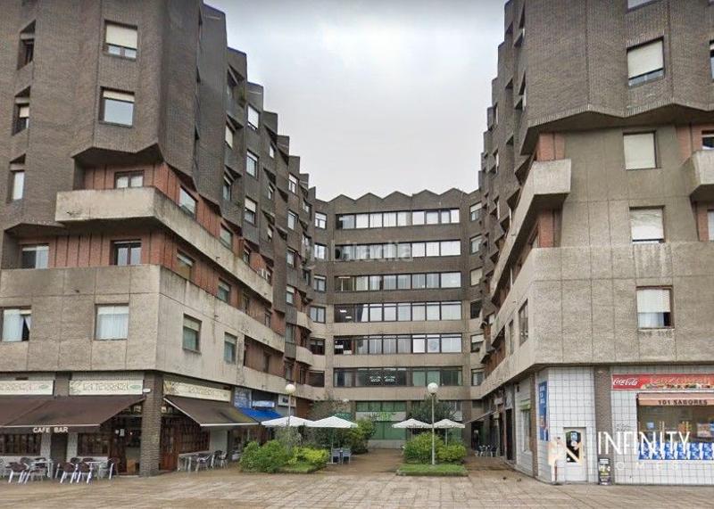 Foto 25bd87c3-a9d1-49d7-8e95-0af9ed45e600. Location bureau avec chauffage parking dans Abandoibarra - Guggenheim Bilbao