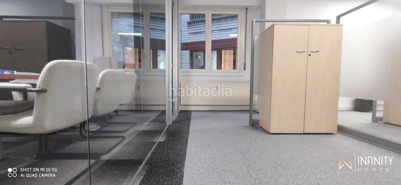 Foto d64f8256-9212-4fd9-9ab1-0d605d1f2ffb. Location bureau avec chauffage parking dans Abandoibarra - Guggenheim Bilbao