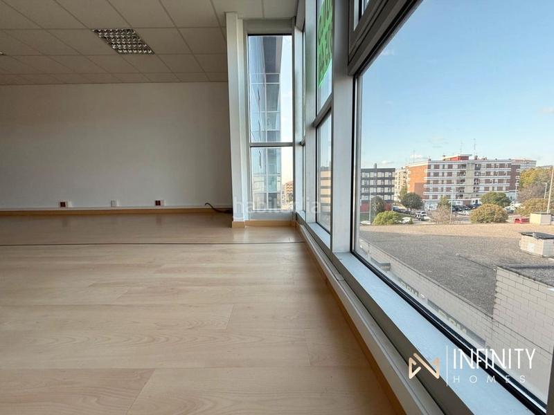 Foto 3a8757ae-948c-4095-83b6-c821358e52a0. Rent office space with parking in Derio