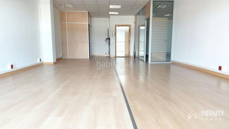 Foto 3fbb32ea-ed4a-4fa9-a84a-ea149c11ac37. Rent office space with parking in Derio