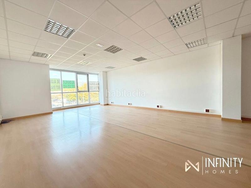 Foto 7e04103e-9a93-47a6-88e4-fe584ed7db0f. Rent office space with parking in Derio