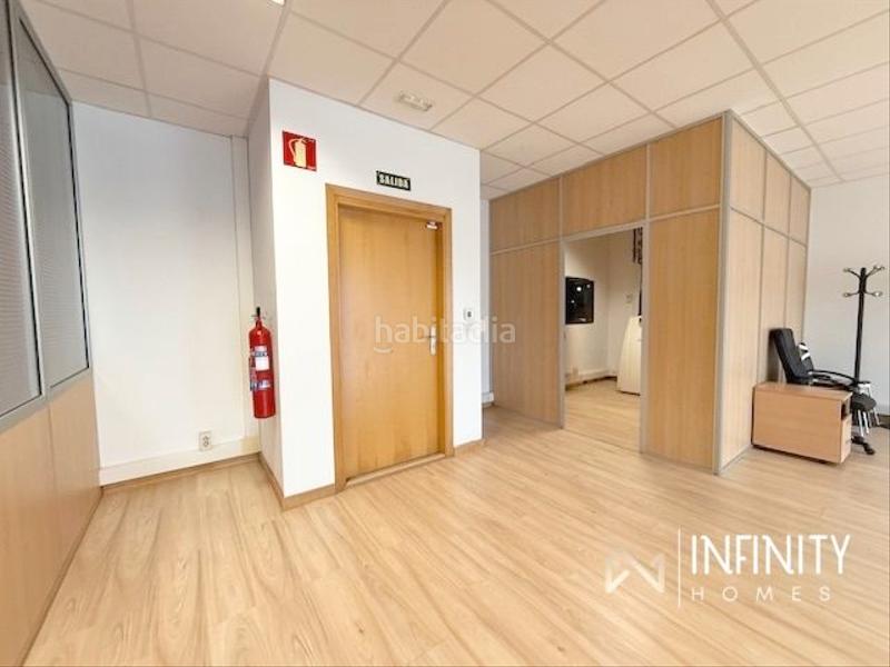 Foto 68c67803-76c7-4875-9daf-c5f516ecab53. Location bureau avec parking dans Derio