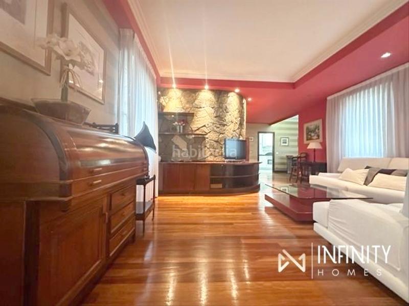 Foto 6e1bd8d2-e57e-450e-bb9b-a15e9ff35ee6. Alquiler piso se alquila vivienda en abando con opción a parcela de garaje doble. en Bilbao