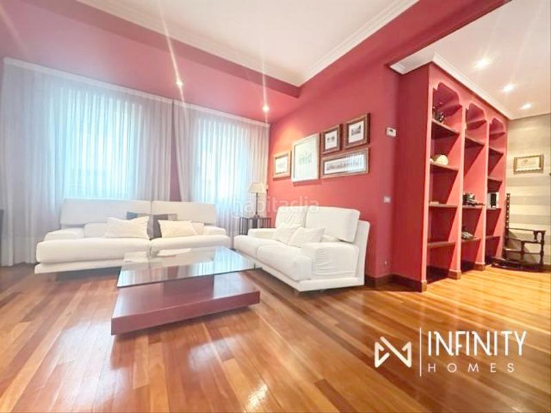 Foto fa48d8fc-de23-4412-9110-5aca47440d4b. Alquiler piso se alquila vivienda en abando con opción a parcela de garaje doble. en Bilbao
