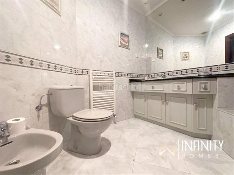 Foto faf7a6f6-31ac-453a-b789-ca437eadbbf6. Alquiler piso se alquila vivienda en abando con opción a parcela de garaje doble. en Bilbao