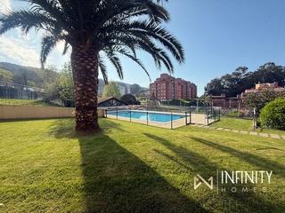 Appartement  Calle cantabria. Se vende vivienda en castro urdiales con de parcela de garaje y