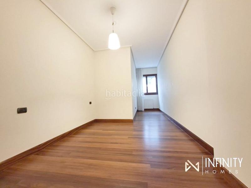 Foto 19e01ee0-6662-4e87-ab5f-21297461777c. Alquiler dúplex duplex en alquiler, en zona exclusiva de campo volantin en Bilbao
