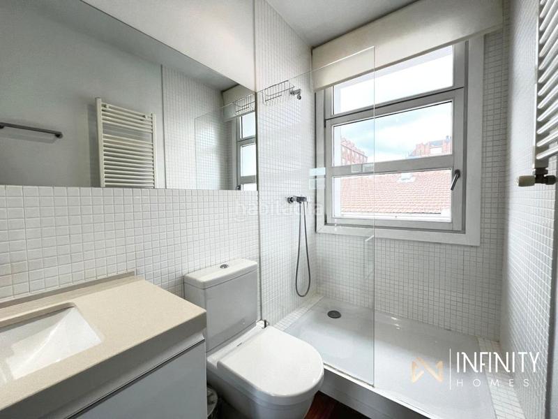 Foto c3a536e3-4d91-4aed-b546-58ce79dbdae3. Ático se vende precioso apartamento en rodriguez arias en Bilbao