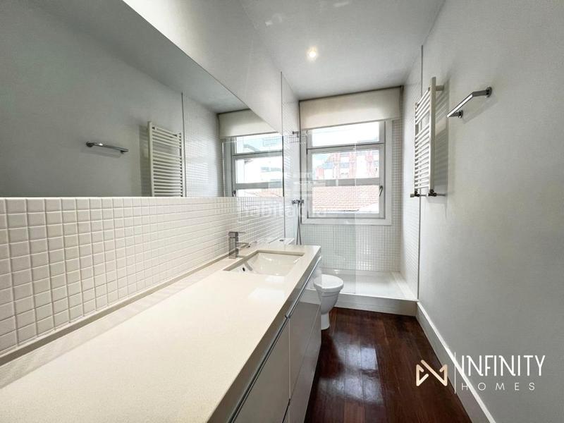 Foto f97e2ef8-d051-4a6b-9b9c-463d1beb16e4. Ático se vende precioso apartamento en rodriguez arias en Bilbao