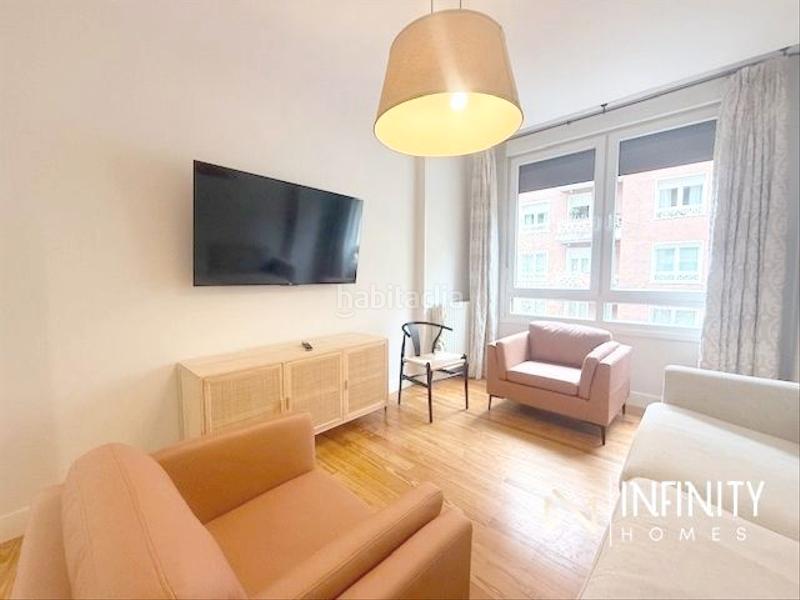 Foto 4ca55eea-14e9-4783-b8a9-137cff50f4eb. Alquiler piso se alquila vivienda para cortas estancias en la plaza indautxu en Bilbao