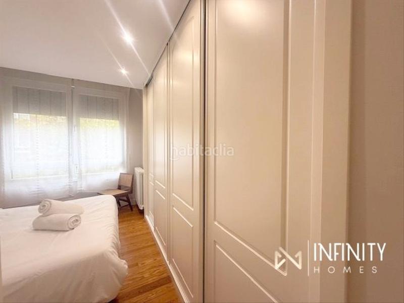 Foto c4b454cc-b22f-433f-9880-8bfba87e2df0. Alquiler piso se alquila vivienda para cortas estancias en la plaza indautxu en Bilbao