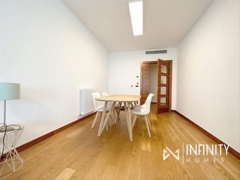 Foto 38706eb1-9e52-49d8-8ffc-861c1f7457a2. Location appartement avec chauffage parking dans Abandoibarra - Guggenheim Bilbao