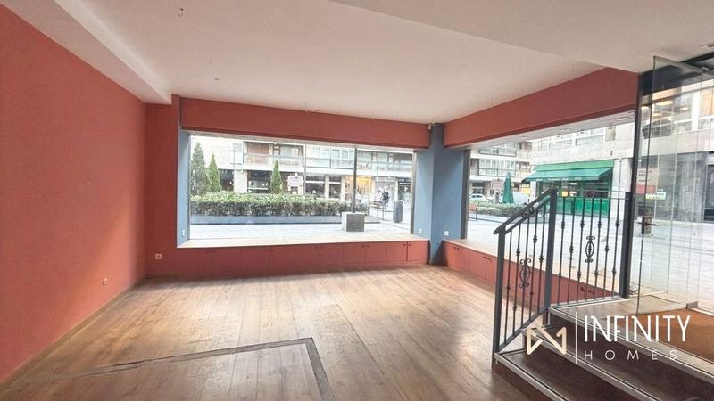 Foto 2294119f-f926-463b-b492-4db5559c71c8. Alquiler local comercial se alquila local comercial en rodriguez arias en Bilbao