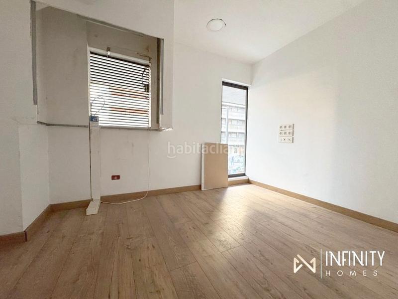 Foto b9d1d870-575c-4b56-bd5a-f840b5581a74. Alquiler local comercial se alquila local comercial en rodriguez arias en Bilbao