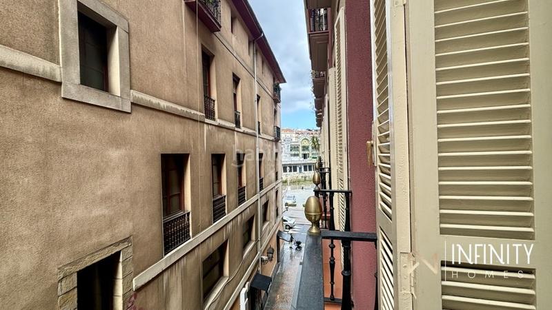 Foto c5f00250-fbcd-44da-92b2-7a085cbb2498. Rent flat with heating in Casco Viejo Bilbao
