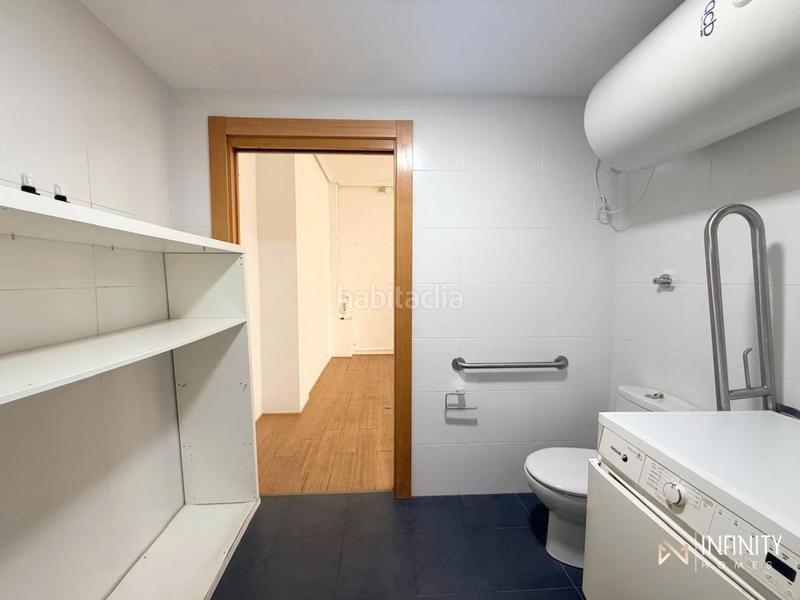 Foto c625ac96-7ebc-4579-ac0b-750d439fa569. Lloguer local comercial a Las Arenas Getxo