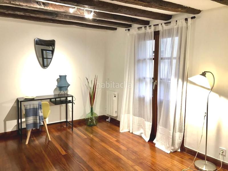 Foto 56c197c3-4b47-4008-a9af-cbcdbd92531e. Rent flat with heating in Casco Viejo Bilbao